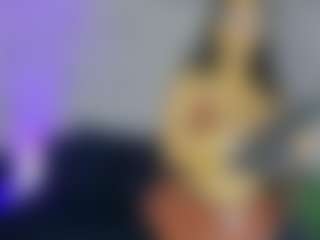 Live cam show with Lunaliaa - Facial on Camsoda