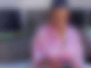 Live cam show with Natalia-Cruzz - MILF on googirlz