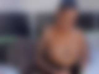 Live cam show with Natalia-Cruzz - Middle Aged on CamSodaAdn