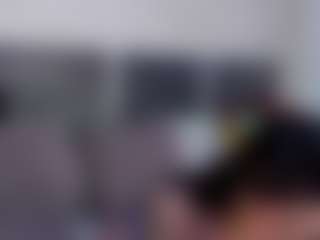 Live cam show with Natalia-Cruzz - Mature on SmokeAndPoke