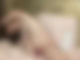 Live cam show with TynishaWilder - Camel Toe on Cam Slut