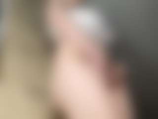 Live cam show with TynishaWilder - Average on Camsoda