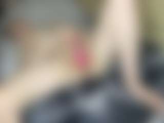 Live cam show with TynishaWilder - Athletic College on Camsoda