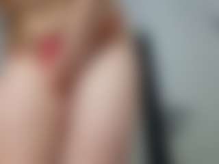 Live cam show with TynishaWilder - Average on fapnchat