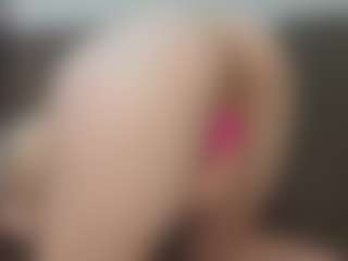 Live cam show with TynishaWilder - Camel Toe on Camsoda
