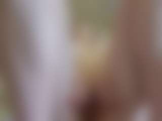 Live cam show with TynishaWilder - Skinny on SpankPalCams