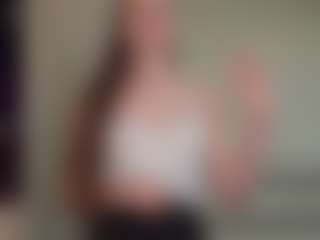 Live cam show with TynishaWilder - Anal Brown Hair on Gym Cam Girls