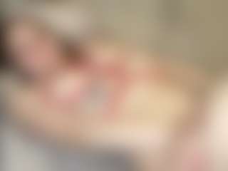 Live cam show with TynishaWilder - Spank Brown Hair on Gym Cam Girls