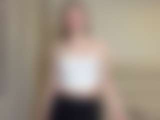 Live cam show with TynishaWilder - Blue Eyes on Pornisteam.com