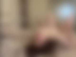 Live cam show with TynishaWilder - Striptease on Sweet Sext
