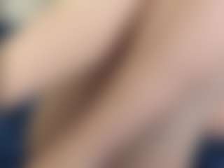 Live cam show with TynishaWilder - Skinny on livesuperchat.net