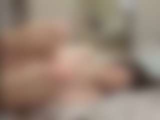 Live cam show with TynishaWilder - Striptease on milfzrlive.com