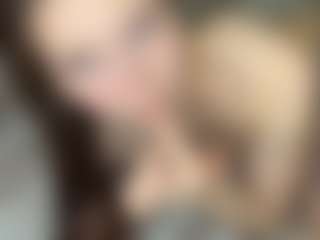 Show de cam en vivo con TynishaWilder - Fingering en Camsoda