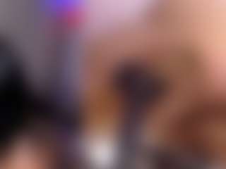 Live cam show with ZoeRhys - Ass Bouncing on sexylive.show