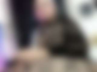 Live cam show with Alice-Yermanotta - HD on Dolls Live