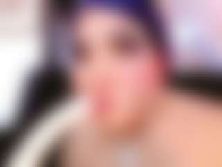 Live cam show with Alice-Yermanotta - Brown Eyes on Camming Site