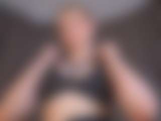 Live cam show with ElseRatz - Green Eyes on Uber Horny