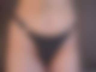 Live cam show with ElseRatz - Bedroom on StripNow