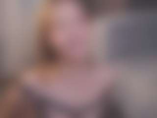 Live cam show with ElseRatz - Blonde Hair on Mixed Magazine Live