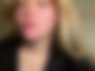 CharaDeatherage's Live Sex Cam Show