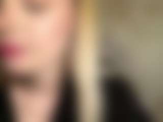 Live cam show with CharaDeatherage - Moaning on Camsoda