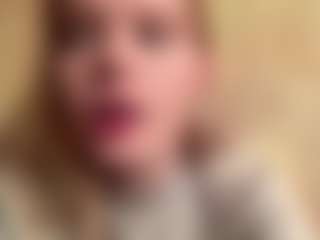CharaDeatherage's Live Sex Cam Show