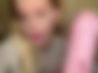 Live cam show with CharaDeatherage - Normal on nudelive.tv