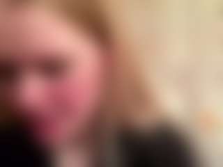 Live cam show with CharaDeatherage - Blue Eyes on CamClone