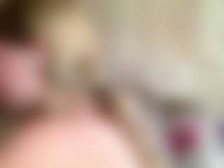 Live cam show with CharaDeatherage - Moaning on Hubzter Live