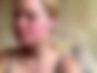 CharaDeatherage's Live Sex Cam Show