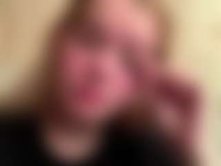 CharaDeatherage's Live Sex Cam Show