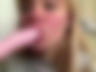 Live cam show with CharaDeatherage - Public on Camsoda