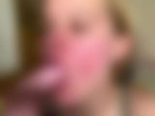 CharaDeatherage's Live Sex Cam Show