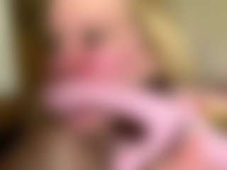 CharaDeatherage's Live Sex Cam Show