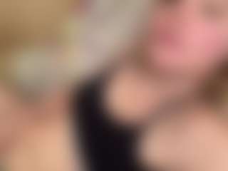 Live cam show with CharaDeatherage - Blue Eyes on Cam Slut