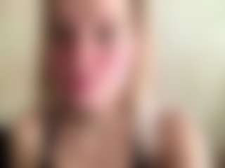 CharaDeatherage's Live Sex Cam Show