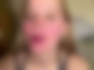 CharaDeatherage's Live Sex Cam Show