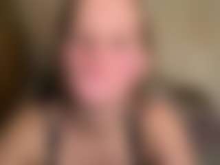 CharaDeatherage's Live Sex Cam Show