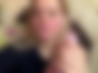 Live cam show with CharaDeatherage - Moaning on intimatelivegirls.com