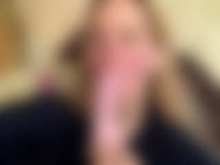 Live cam show with CharaDeatherage - Moaning on Fit Hotties