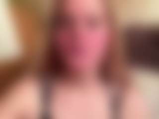 CharaDeatherage's Live Sex Cam Show