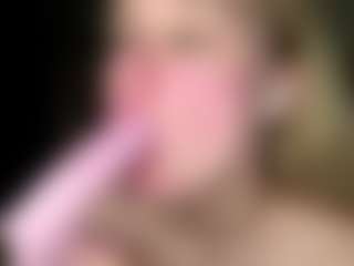 Live-Cam-Show mit CharaDeatherage - Moaning auf Camsoda