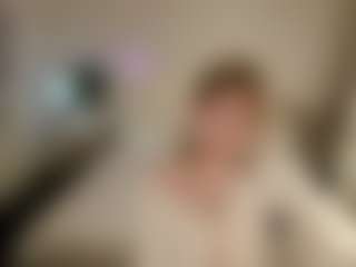 Live cam show with Elira-Vane - Body Massage on Fling VIP Chat