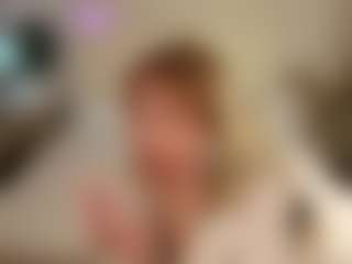 Live cam show with Elira-Vane - Flash on CamwithHer