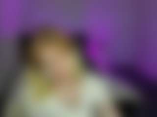 Live cam show with Elira-Vane - Bisexual on Hubzter Live