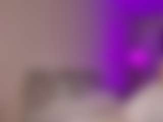 Live cam show with Seravine - Blue Eyes on EXY