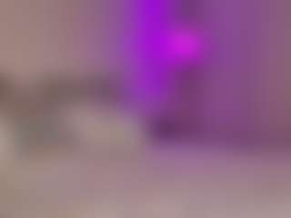 Live cam show with Seravine - Camel Toe on Strip Flash - Live Sex Shows