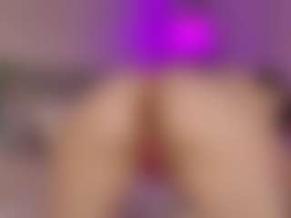 Live cam show with Seravine - Camel Toe on Uber Horny