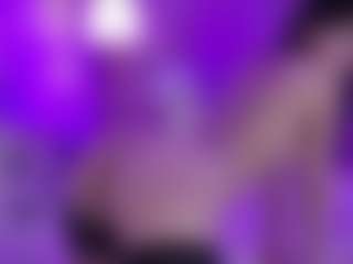 Seravine's Live Sex Cam Show