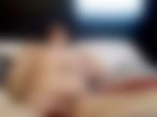 tallhungcloudyy's Live Sex Cam Show